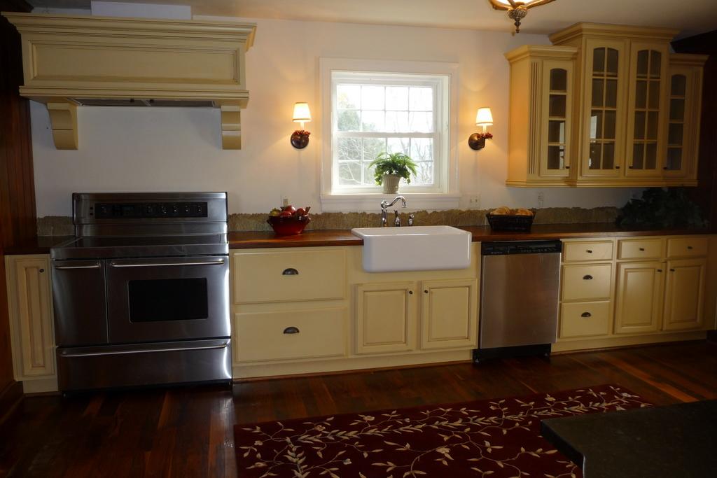 593 Black Magic Farm Road Buchanan, VA 24066 - Photo 15 of 33 Kitchen 3