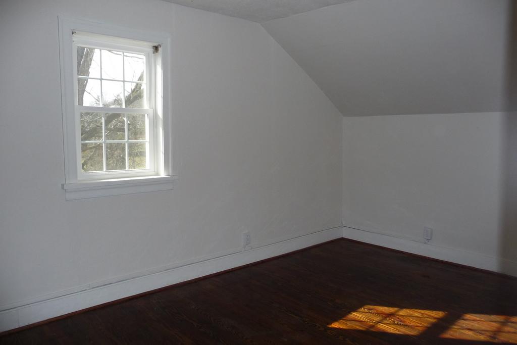 593 Black Magic Farm Road Buchanan, VA 24066 - Photo 17 of 33 Upstairs Bedroom