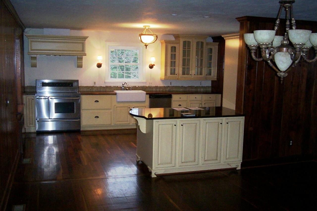 593 Black Magic Farm Road Buchanan, VA 24066 - Photo 31 of 33 another view of kitchen