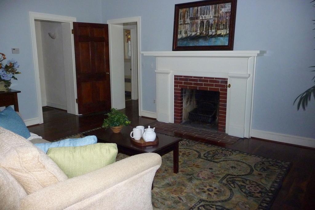 593 Black Magic Farm Road Buchanan, VA 24066 - Photo 9 of 33 Living Room 2