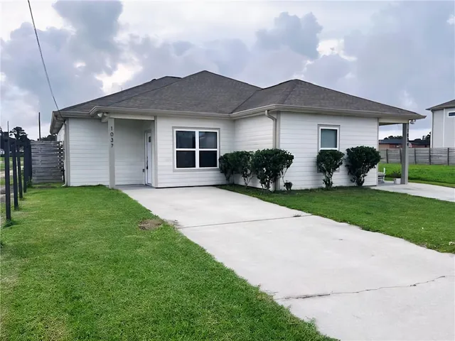 $1,800 | 1037 Orange Blossom Lane, Harvey, LA 70058