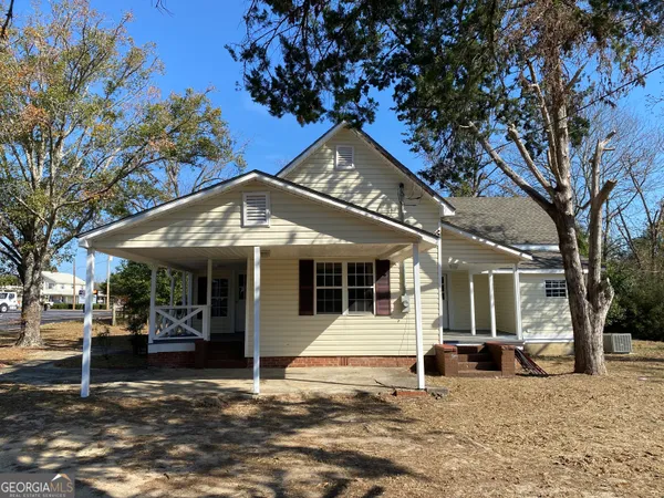 a view of a house with a outdoor space