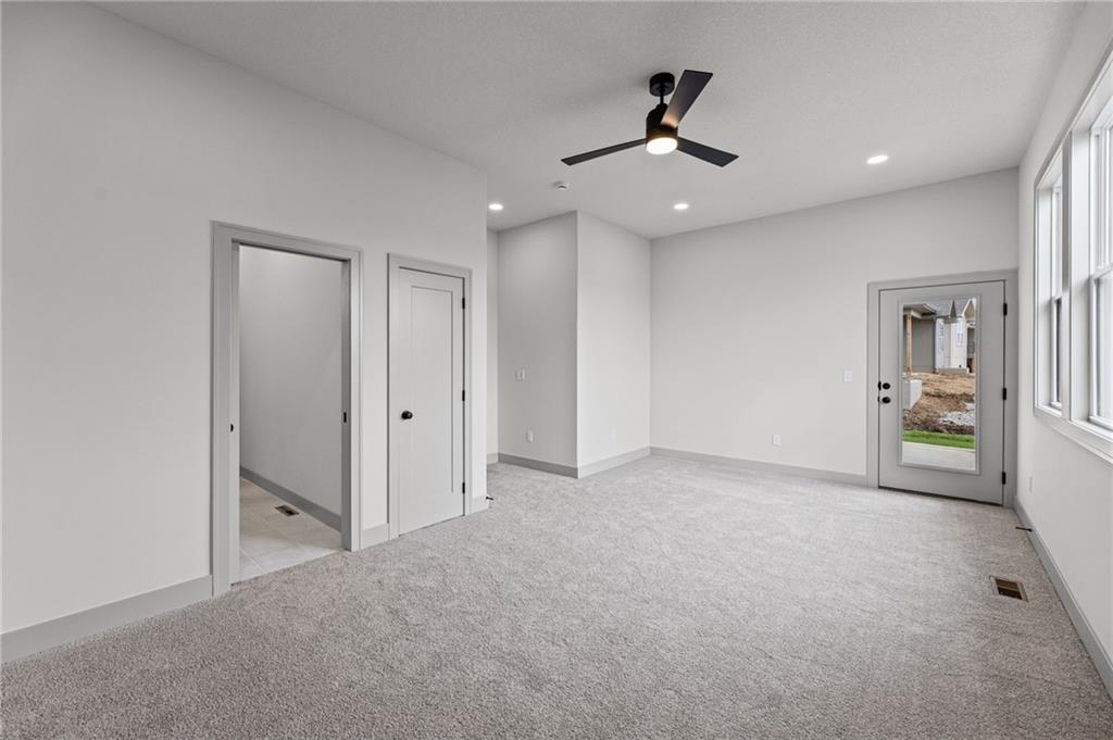 4915 146th Street Basehor, KS 66007 - Photo 22 of 48