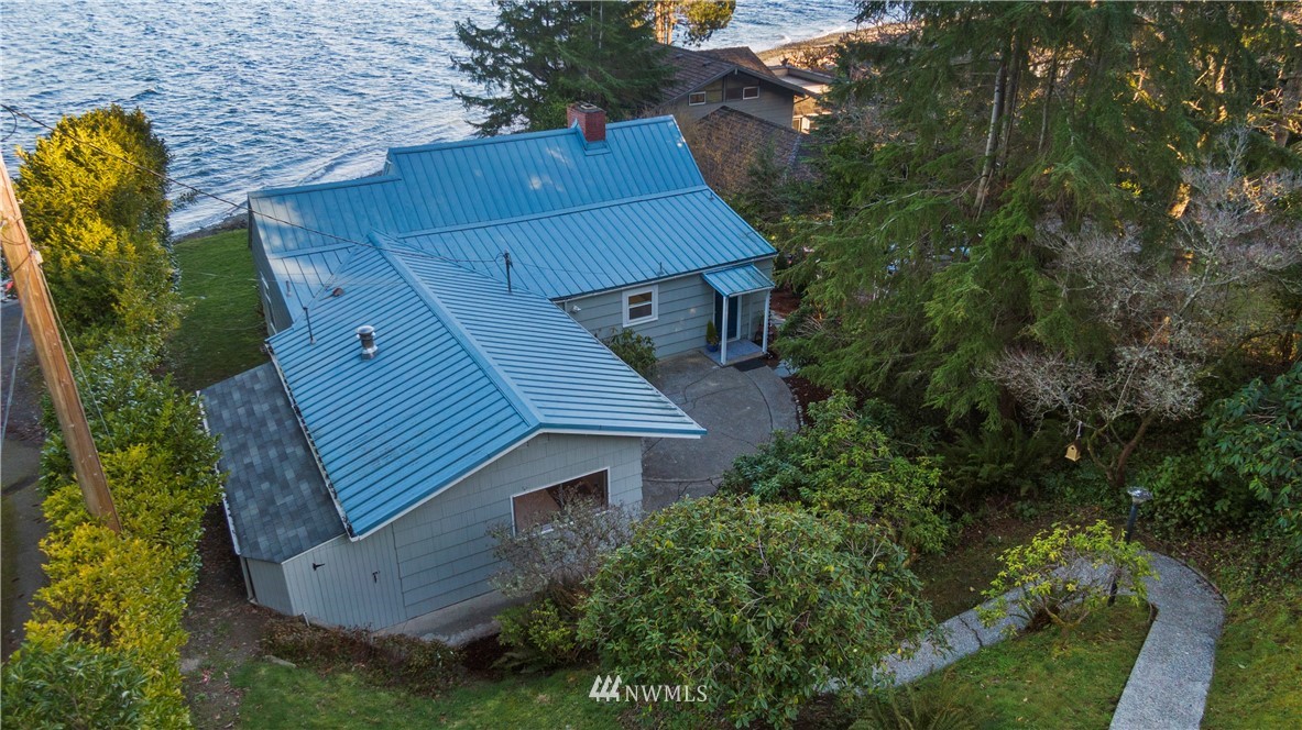 14422 Glen Acres Road Southwest Vashon, WA 98070 - Photo 2 of 30 Gallery Image 2