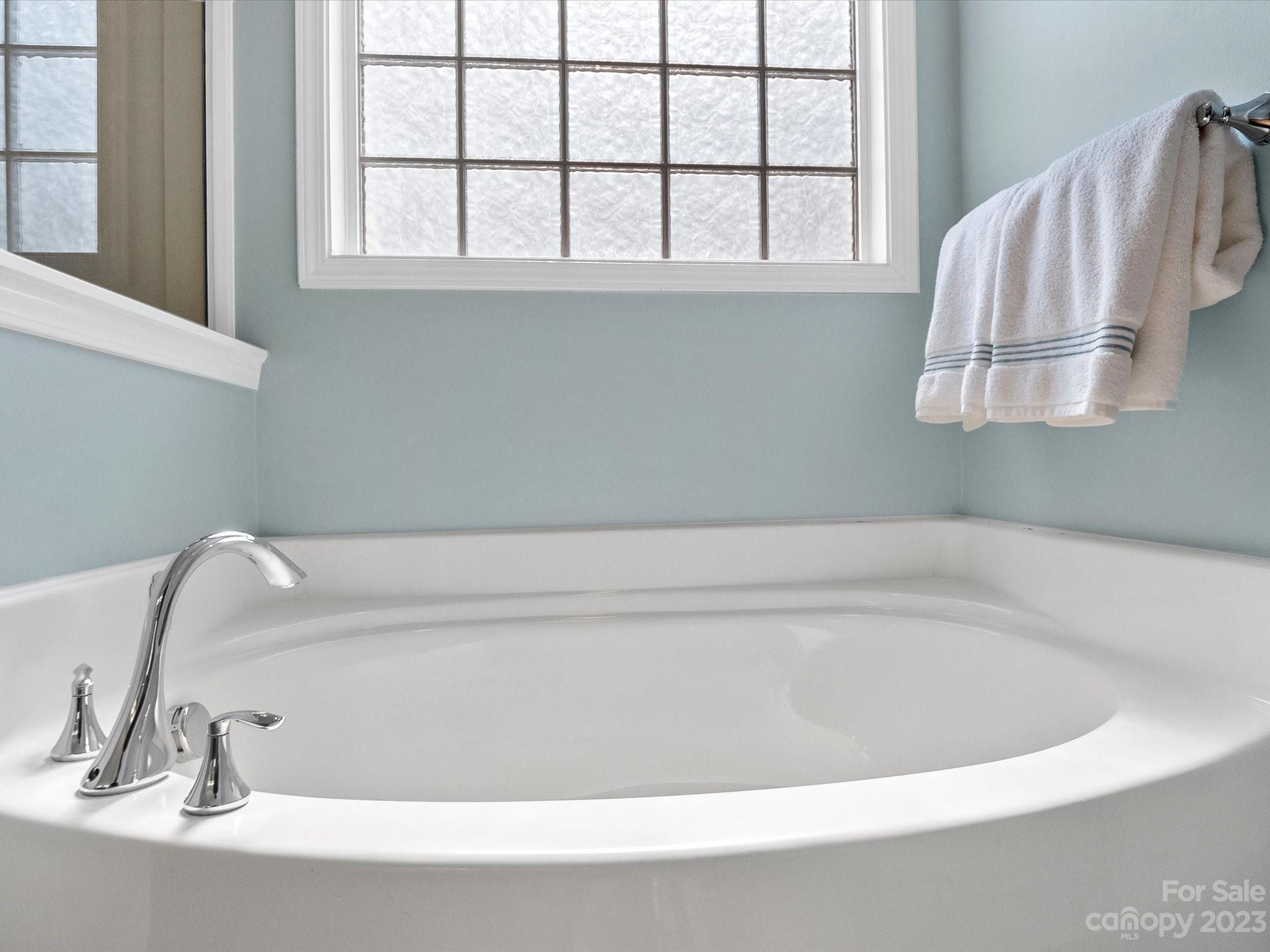 78005 Rillstone Drive Lancaster, SC 29720 - Photo 22 of 41 a bathroom with a bathtub