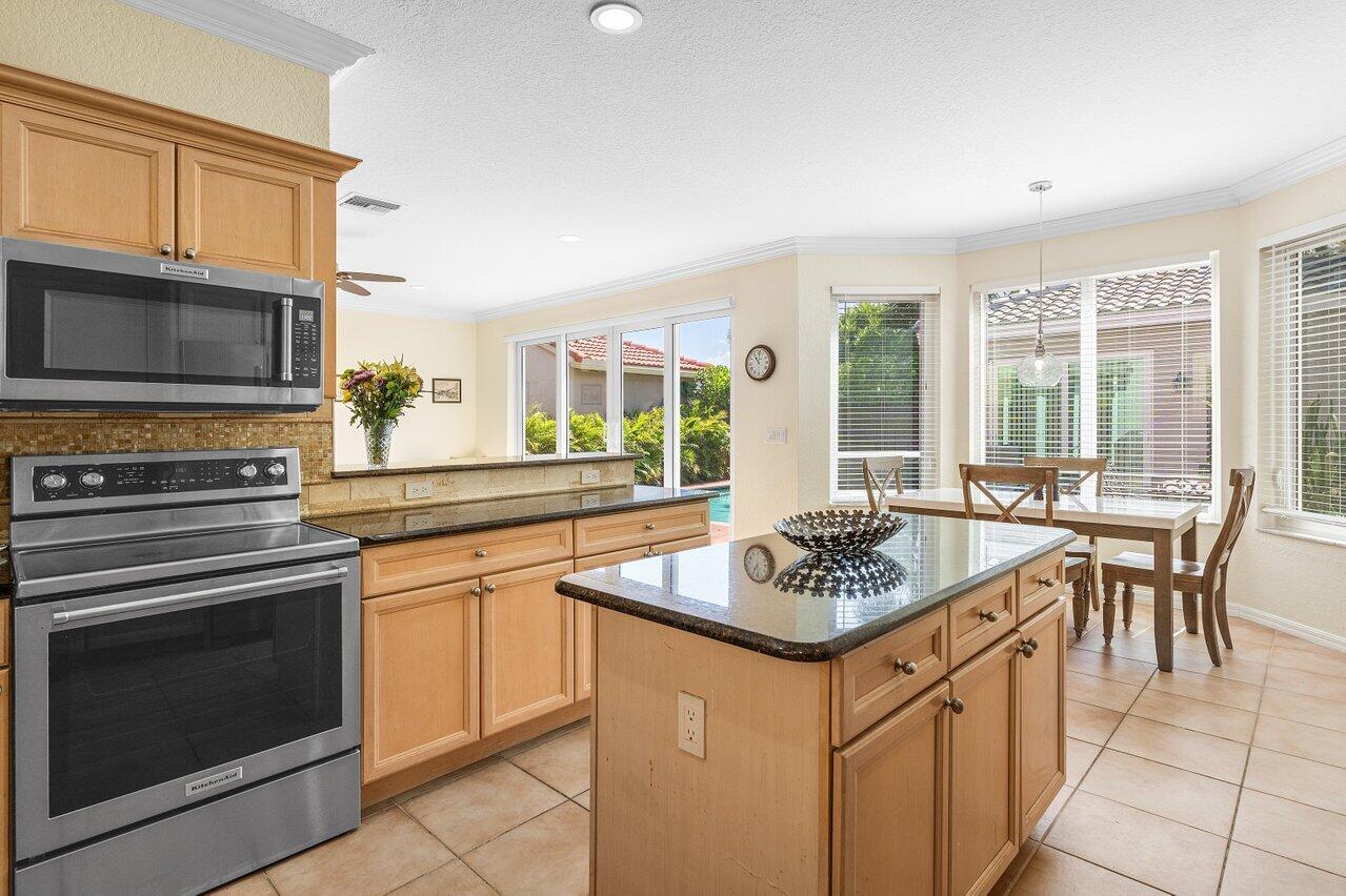 20269 Monteverdi Circle Boca Raton, FL 33498 - Photo 18 of 71 013-20269MonteverdiCircle-BocaRaton-FL-3
