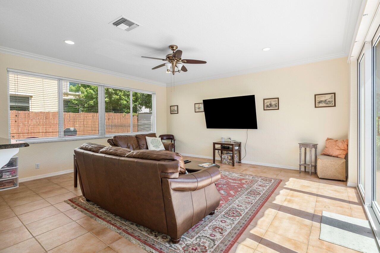 20269 Monteverdi Circle Boca Raton, FL 33498 - Photo 19 of 71 014-20269MonteverdiCircle-BocaRaton-FL-3