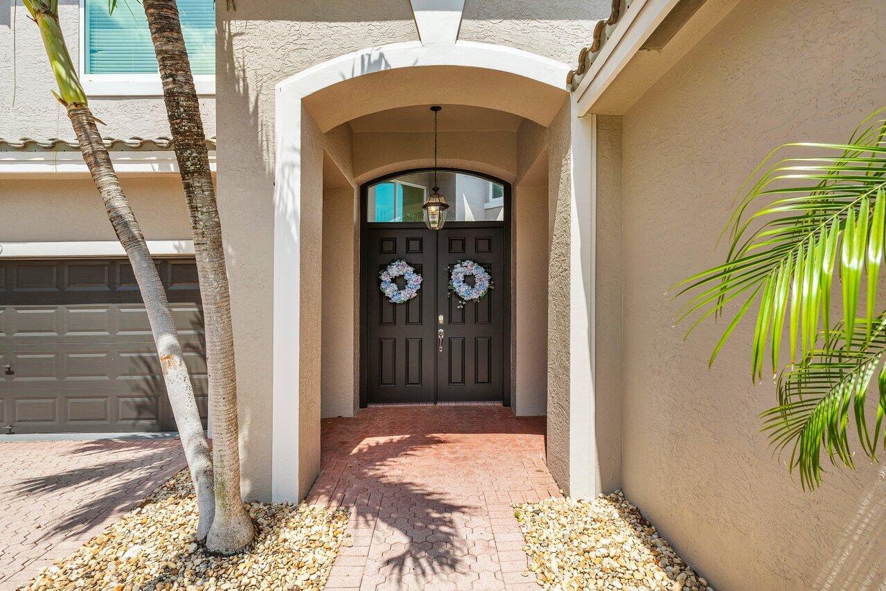 20269 Monteverdi Circle Boca Raton, FL 33498 - Photo 3 of 71 004-20269MonteverdiCircle-BocaRaton-FL-3
