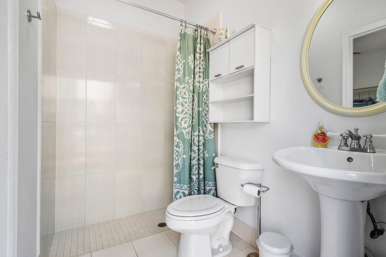 20269 Monteverdi Circle Boca Raton, FL 33498 - Photo 34 of 71 028-20269MonteverdiCircle-BocaRaton-FL-3