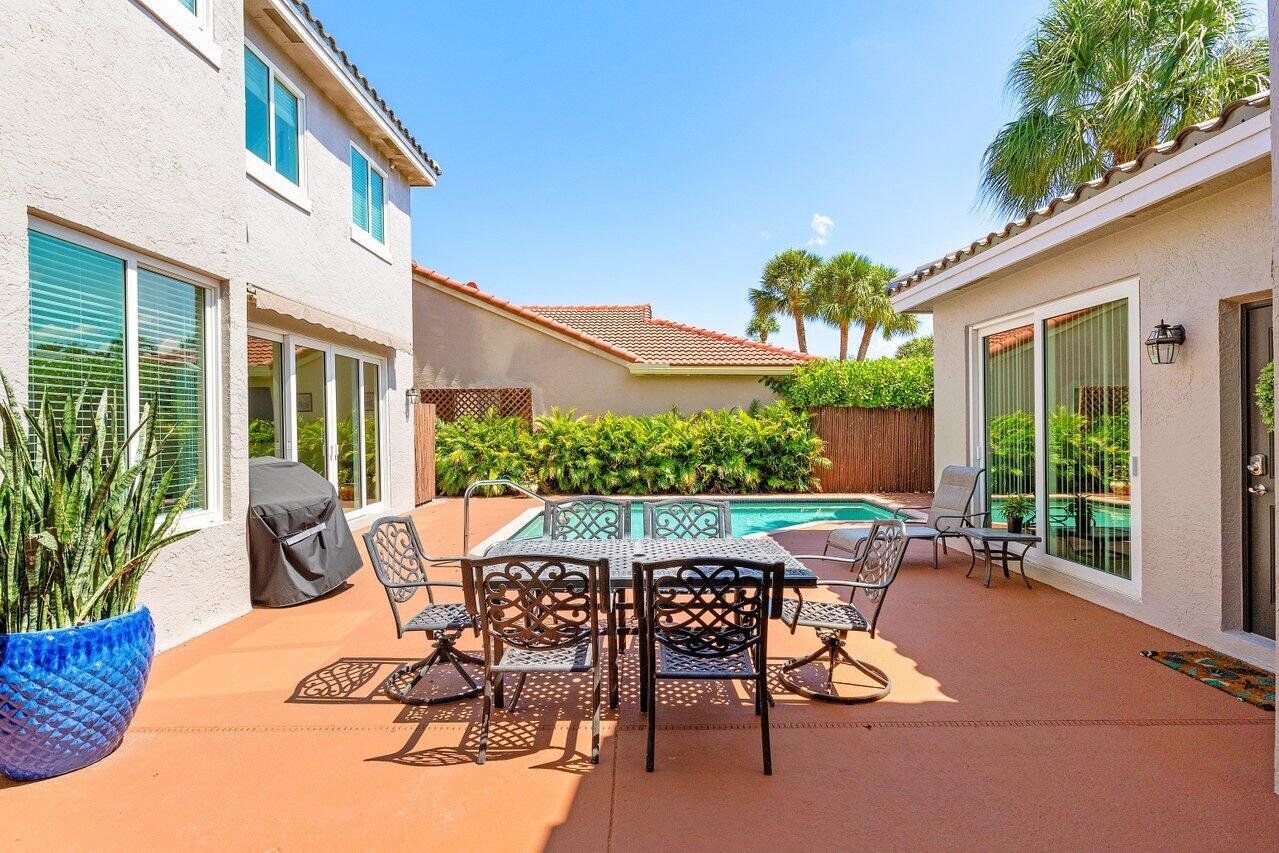 20269 Monteverdi Circle Boca Raton, FL 33498 - Photo 4 of 71 029-20269MonteverdiCircle-BocaRaton-FL-3