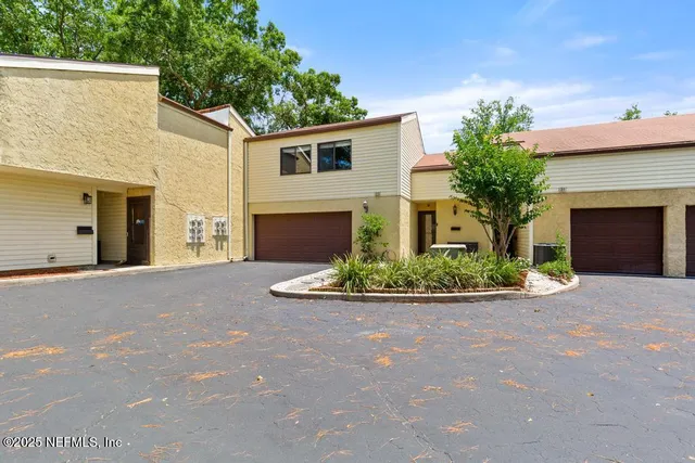 a house view with a outdoor space