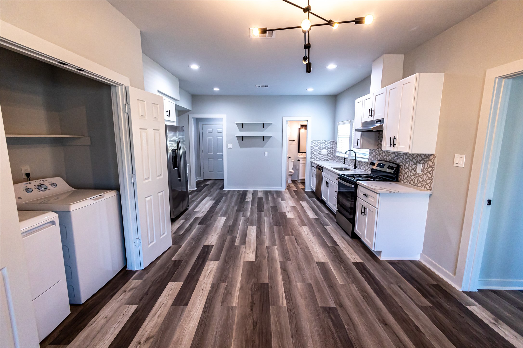 102 Marsden Street, Unit 4 Houston, TX 77011 - Photo 9 of 32
