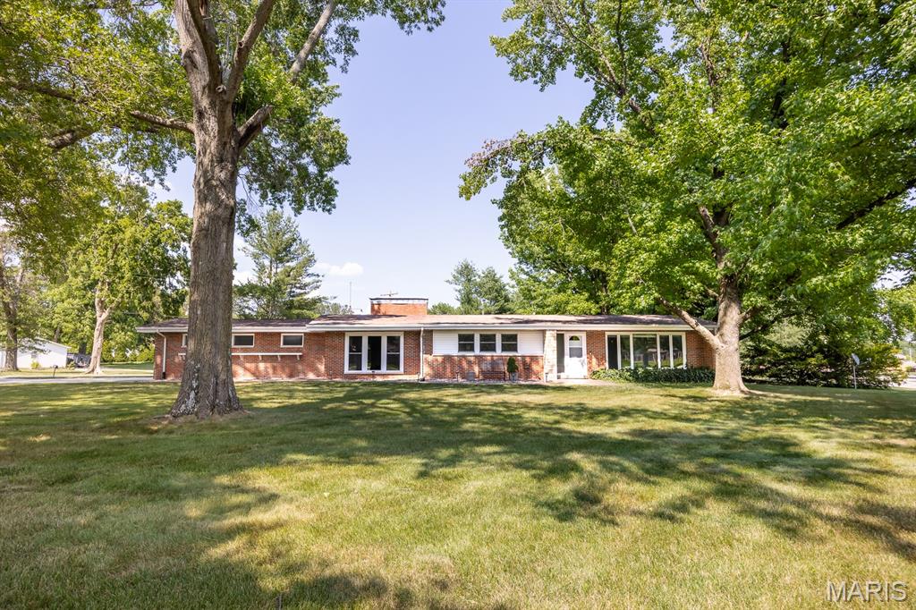 1101 Old Baldwin Road New Athens, IL 62264 - Photo 2 of 46