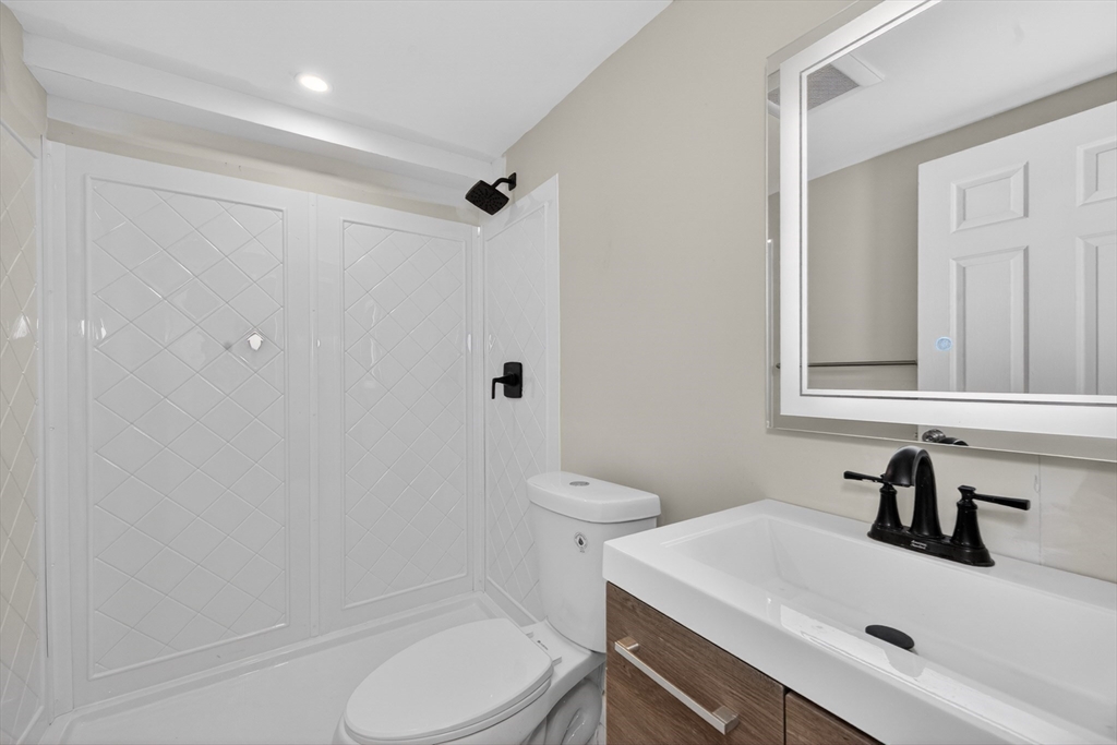 6 Moreland Street Boston, MA 02119 - Photo 9 of 18