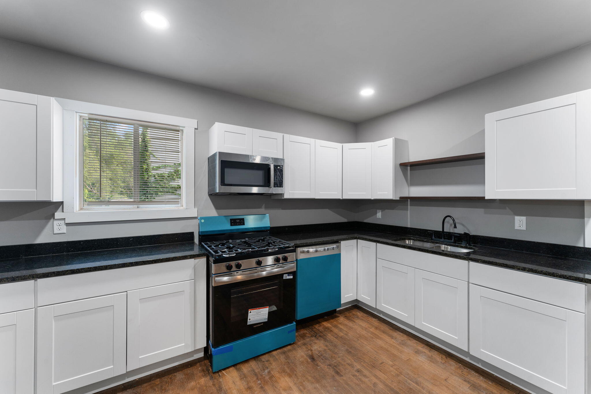 1522 Cleveland Street Gary, IN 46404 - Photo 14 of 30 2048x1365