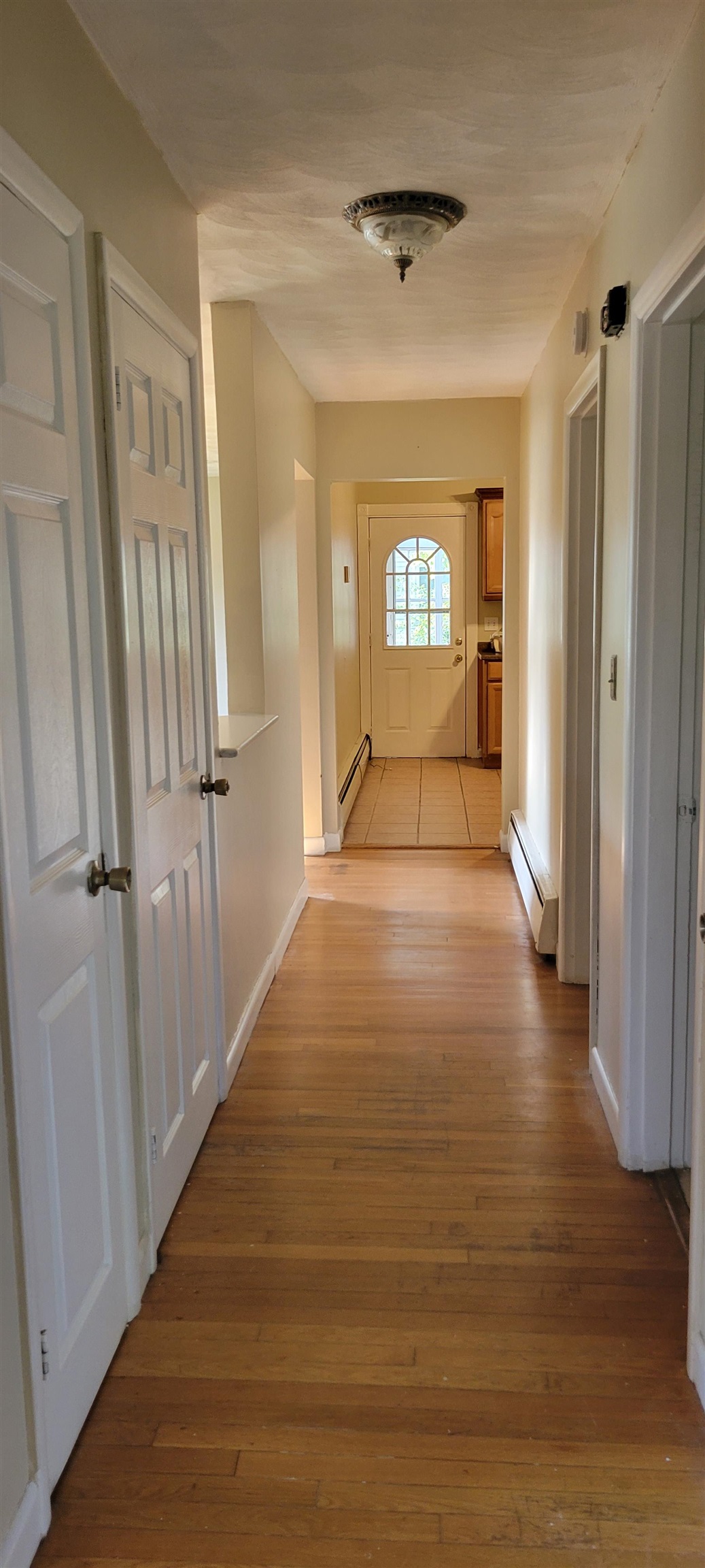 4 Grant Street Derry, NH 03038 - Photo 8 of 17