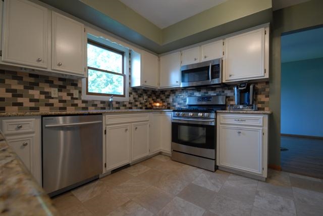 1629 Ridgeline Road Rockton, IL 61072 - Photo 6 of 19 Gallery Image 6