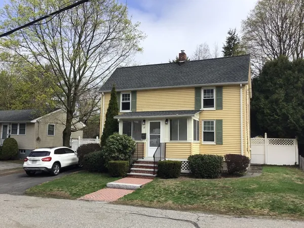 $559,900 | 17 Grove Street, Woburn, MA 01801