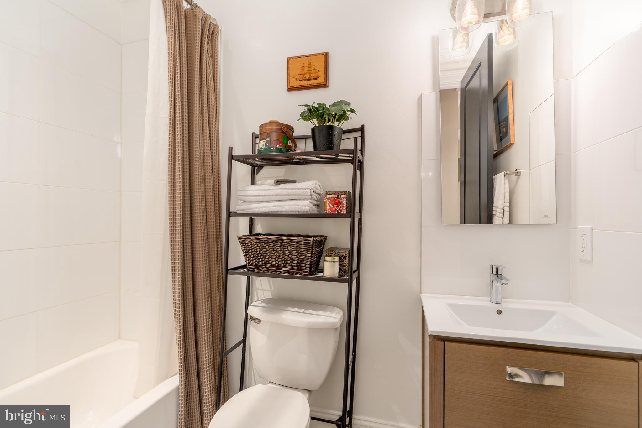 2464 Ontario Road Northwest, Unit 1 Washington, DC 20009 - Photo 16 of 33