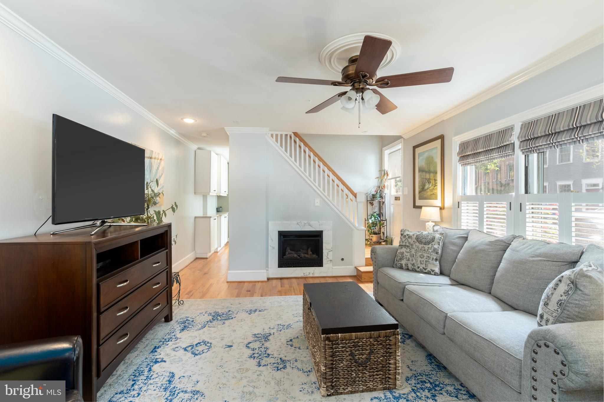 901 Princess Street Alexandria, VA 22314 - Photo 6 of 21 Generous sized living room.