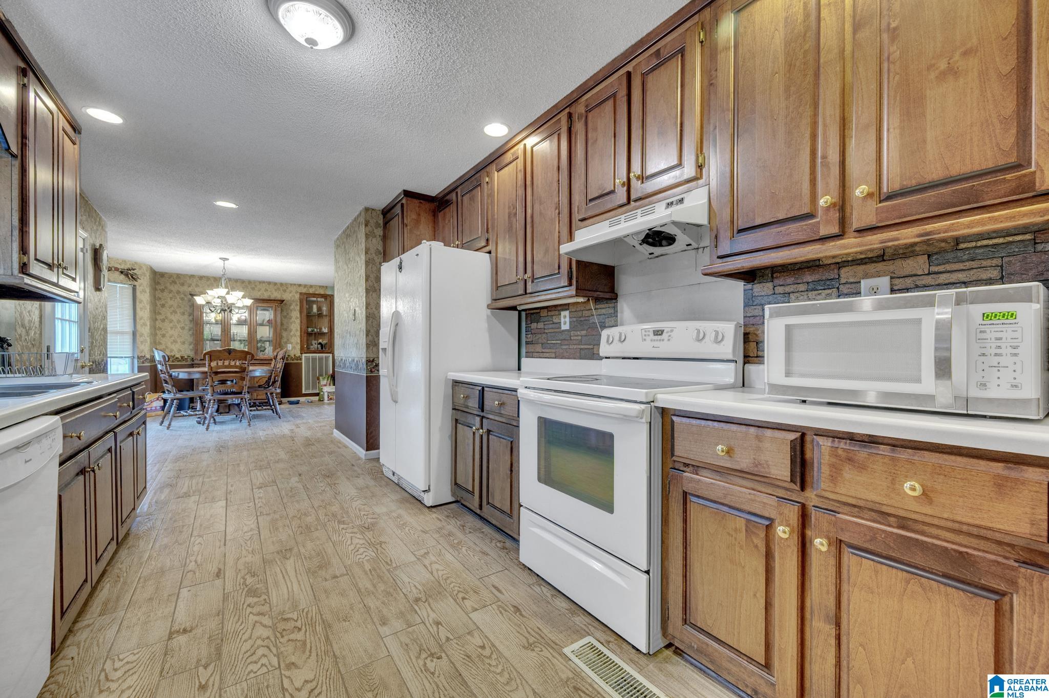 95 Country View Road Cleveland, AL 35049 - Photo 9 of 39 Gallery Image 9