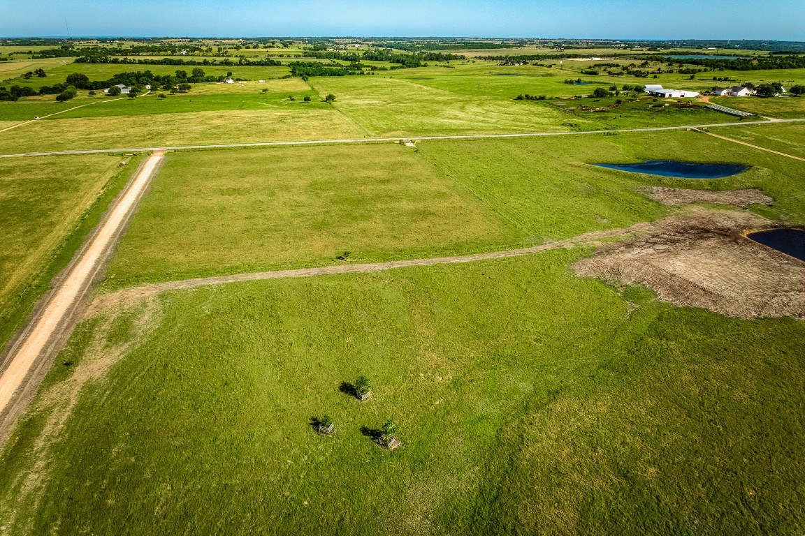 5005 Fuchs Road Burton, TX 77835 - Photo 4 of 9