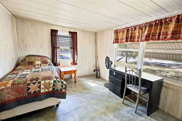 $80,000 | 886 Hawthorne Circle, Sebastian, FL 32976