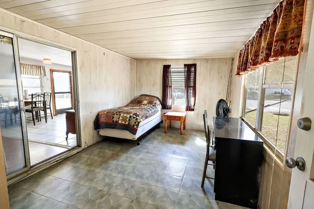 $80,000 | 886 Hawthorne Circle, Sebastian, FL 32976