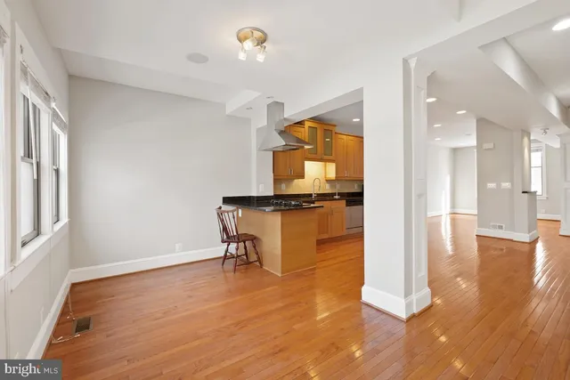 $4,196 | 249 11th Street Southeast, Washington, DC 20003