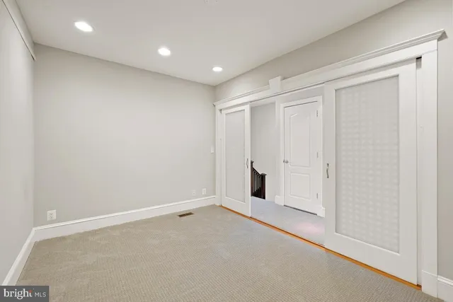 $4,196 | 249 11th Street Southeast, Washington, DC 20003