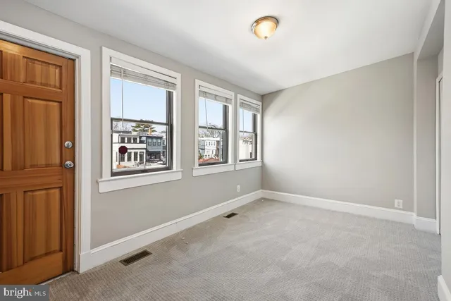 $4,196 | 249 11th Street Southeast, Washington, DC 20003