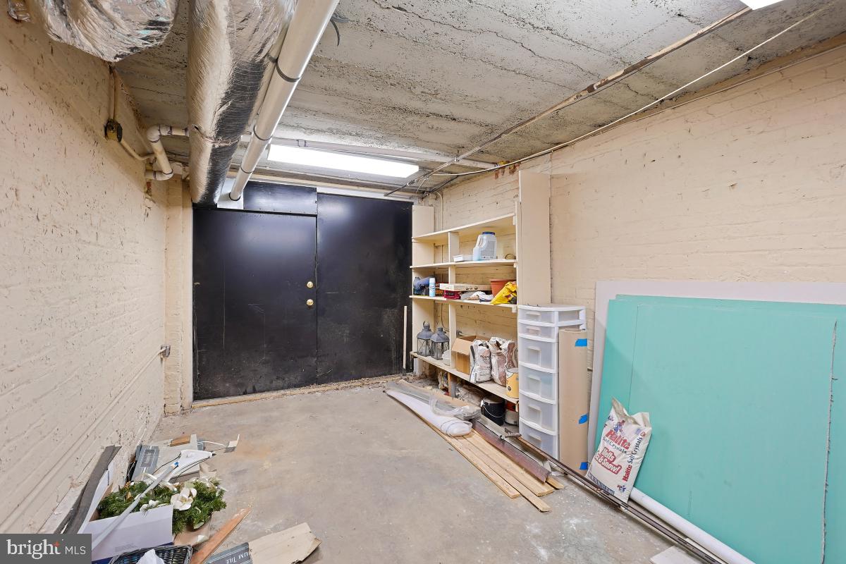 249 11th Street Southeast Washington, DC 20003 - Photo 28 of 30