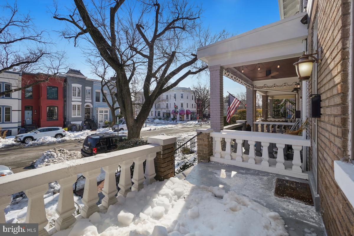 249 11th Street Southeast Washington, DC 20003 - Photo 3 of 30