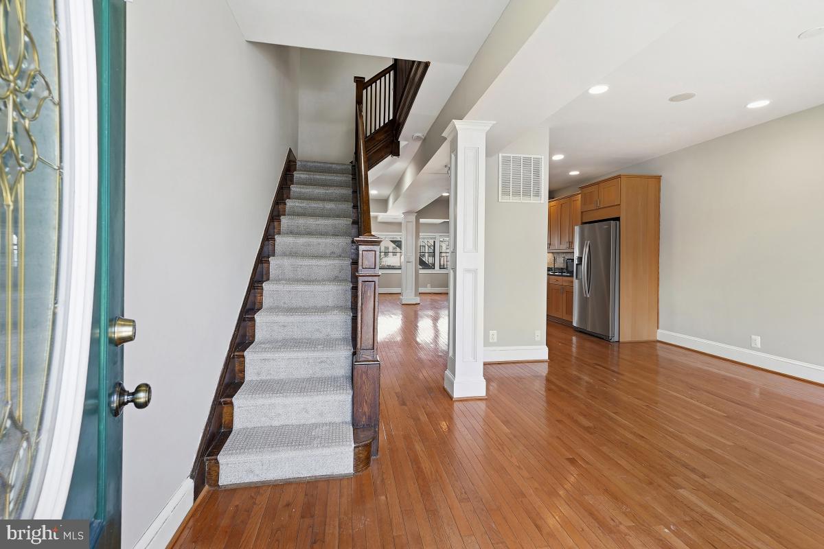 249 11th Street Southeast Washington, DC 20003 - Photo 4 of 30