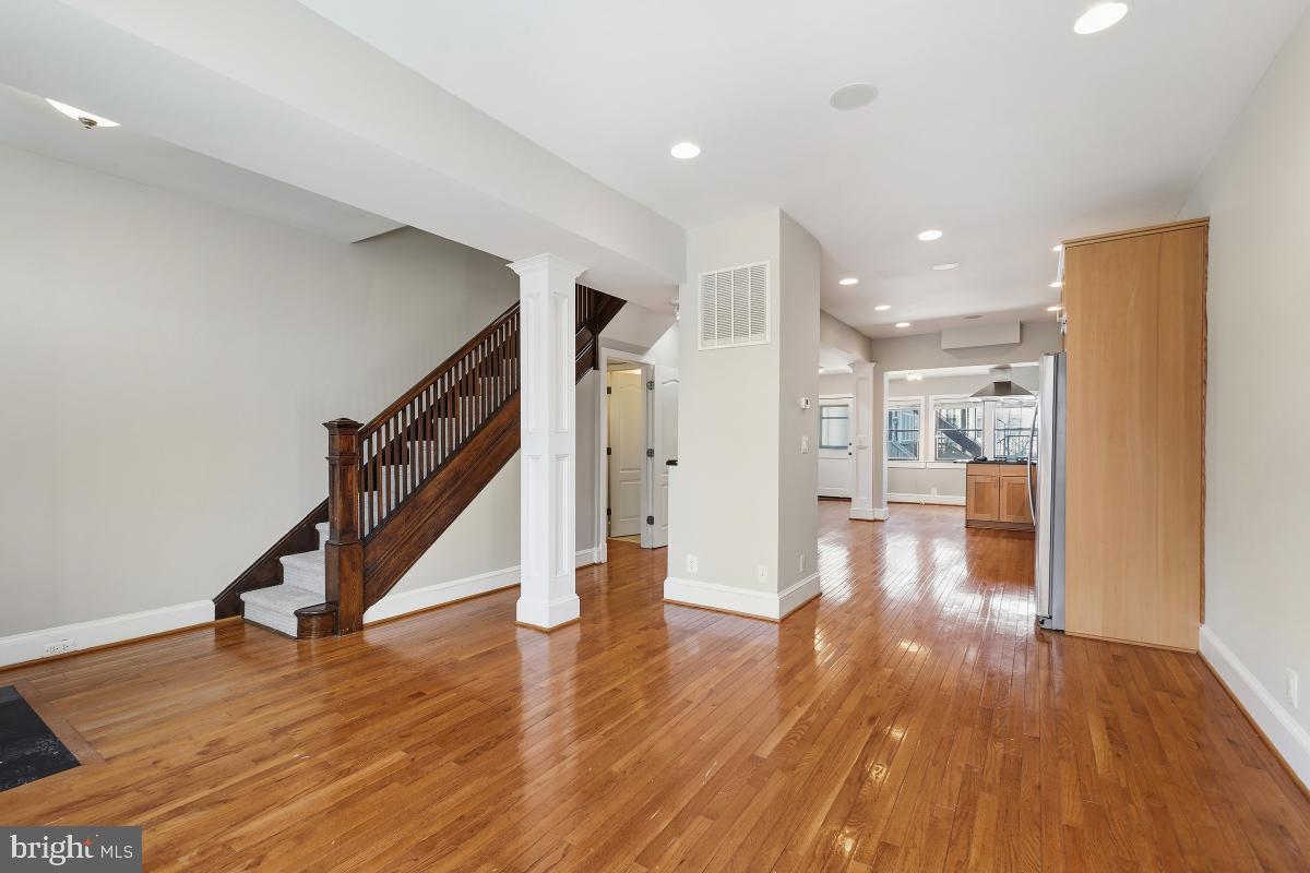 249 11th Street Southeast Washington, DC 20003 - Photo 7 of 30