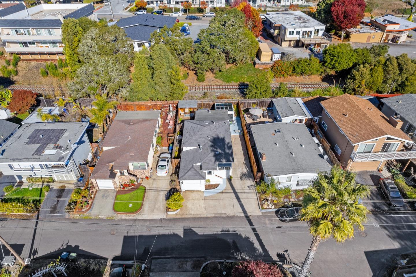 320 Hillcrest Drive Aptos, CA 95003 - Photo 32 of 36 an aerial view of residential houses with outdoor space