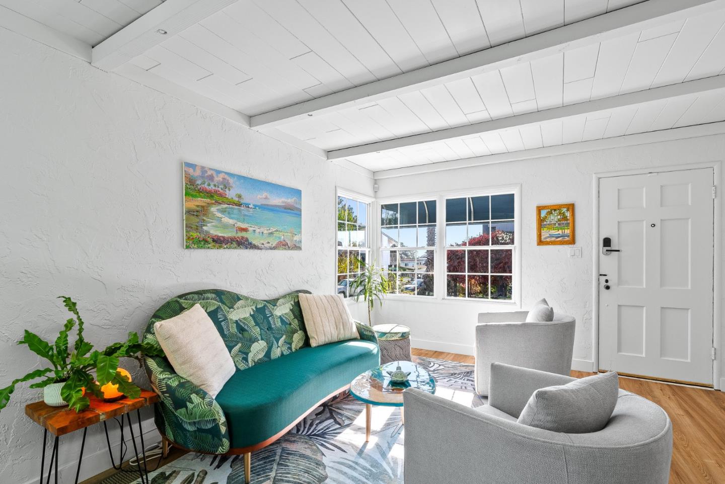 320 Hillcrest Drive Aptos, CA 95003 - Photo 10 of 36 a living room with furniture and a potted plant