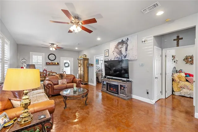 $299,000 | 68091 Charles McDaniel Road, Kentwood, LA 70444