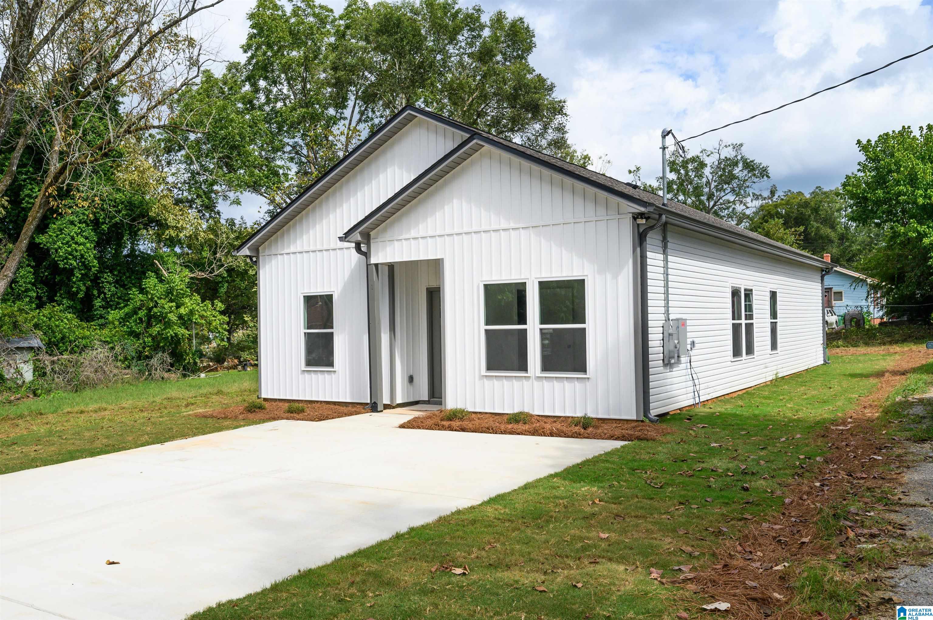 340 Samford Street Montevallo, AL 35115 - Photo 3 of 38