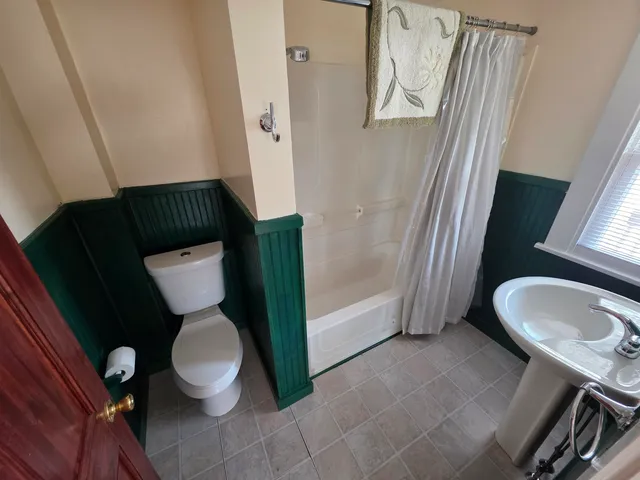 $225,000 | 47 Granite Street, Barre, VT 05641