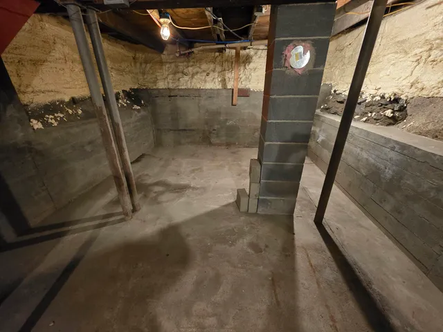 $225,000 | 47 Granite Street, Barre, VT 05641