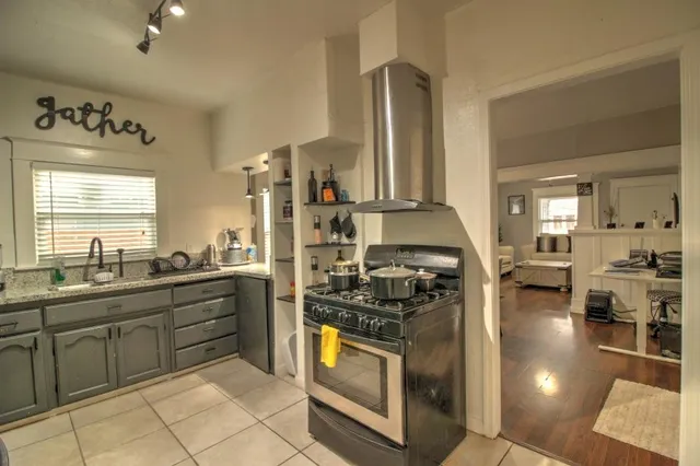 $359,000 | 717 2nd Street, Modesto, CA 95351