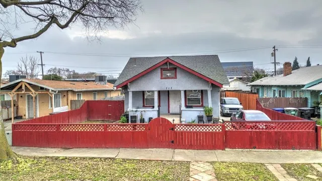 $359,000 | 717 2nd Street, Modesto, CA 95351