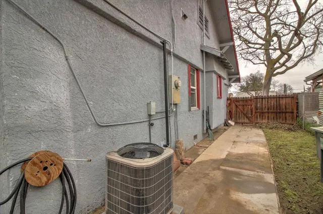 $359,000 | 717 2nd Street, Modesto, CA 95351