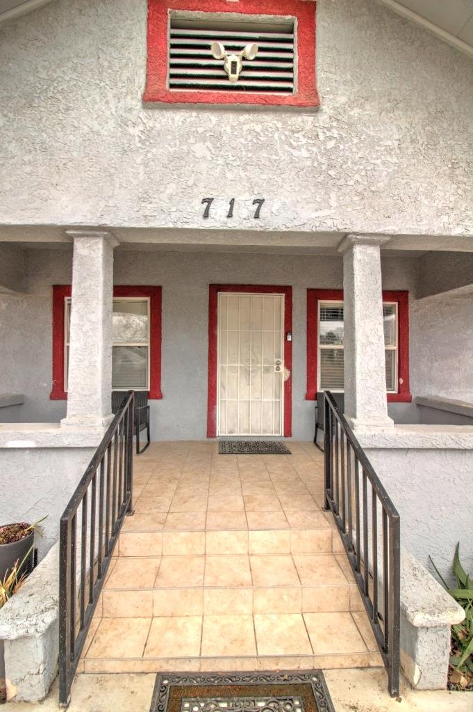 717 2nd Street Modesto, CA 95351 - Photo 6 of 50