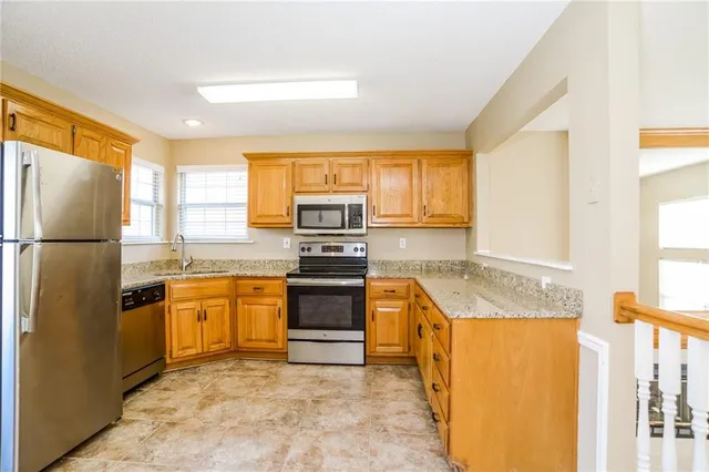 $1,930 | 618 Canter Street, Raymore, MO 64083