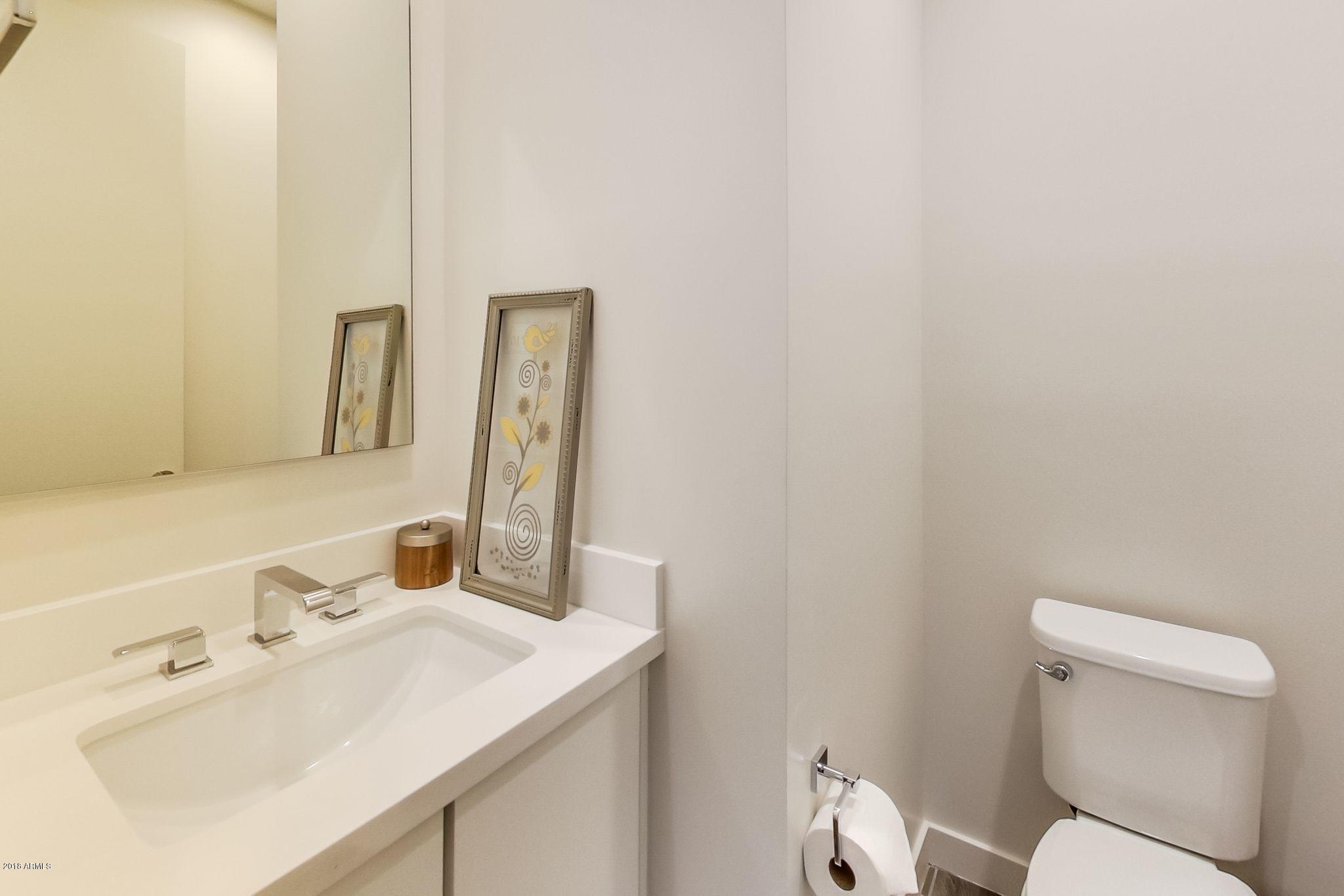 325 East Coronado Road, Unit 7 Phoenix, AZ 85004 - Photo 16 of 29 Half Bath