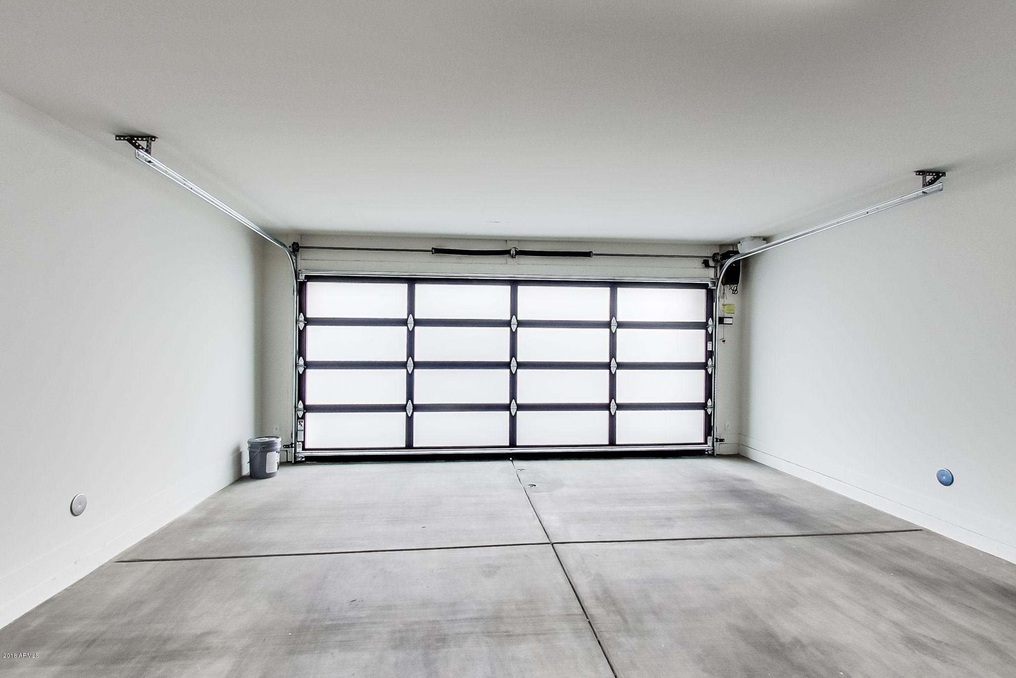 325 East Coronado Road, Unit 7 Phoenix, AZ 85004 - Photo 26 of 29 Garage