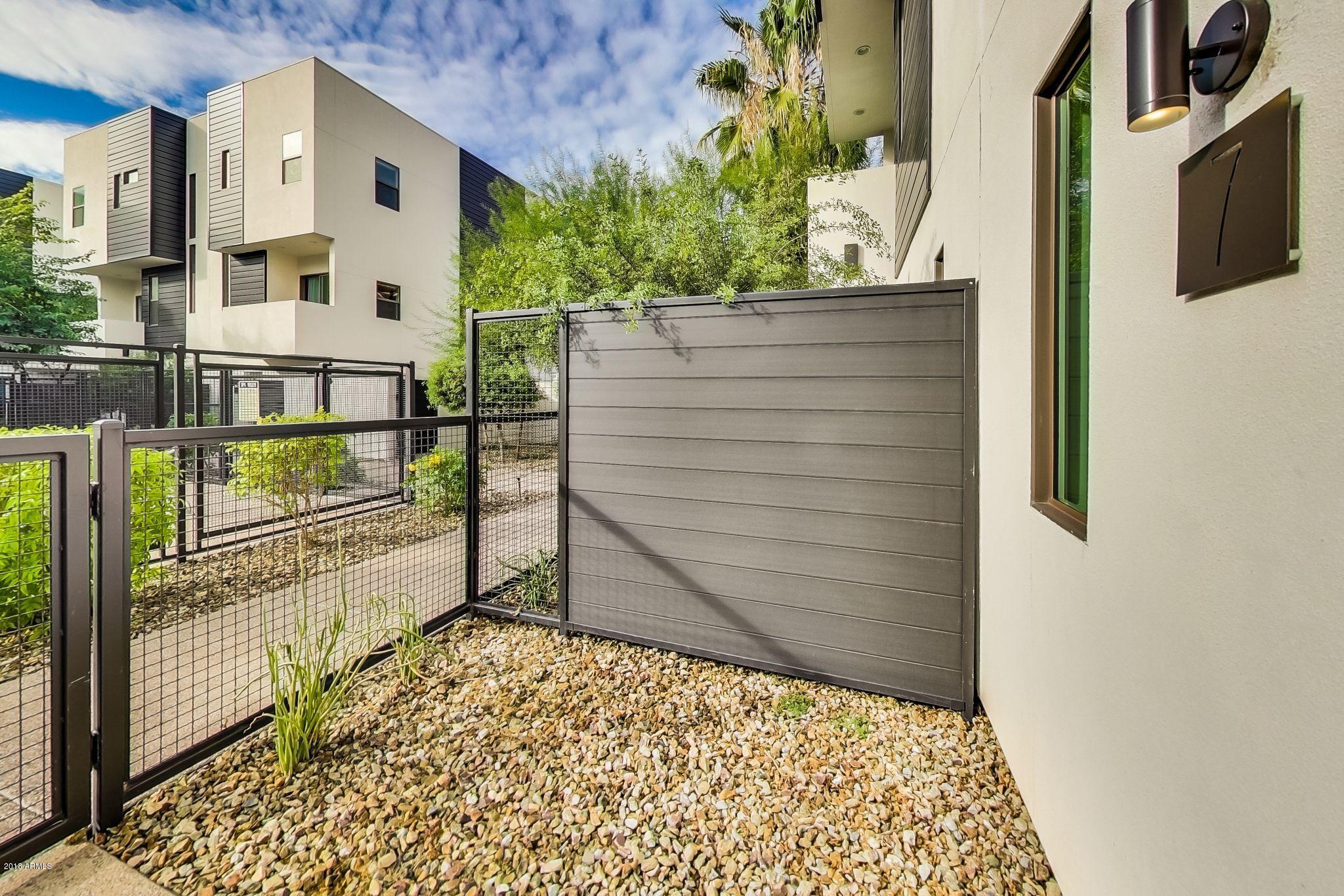 325 East Coronado Road, Unit 7 Phoenix, AZ 85004 - Photo 4 of 29 Patio