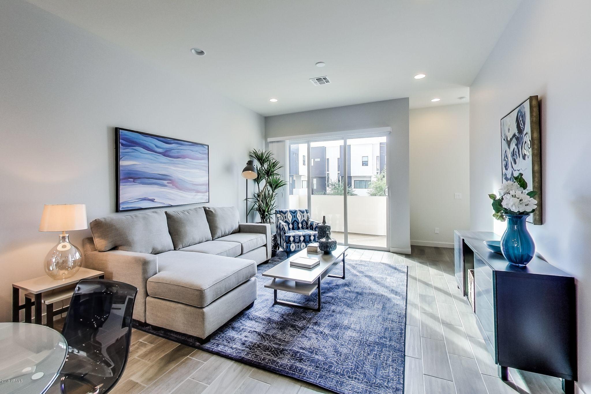325 East Coronado Road, Unit 7 Phoenix, AZ 85004 - Photo 8 of 29 Living Room